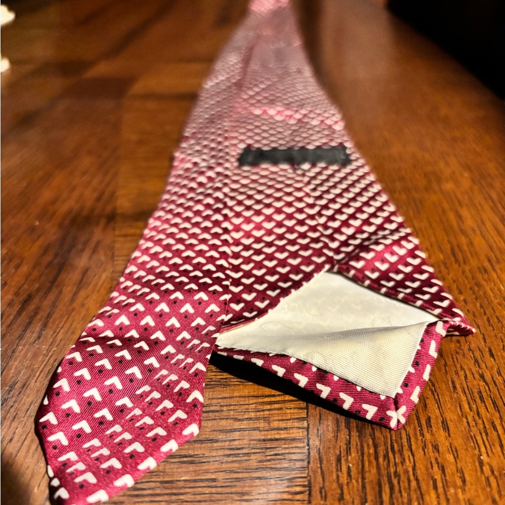 Dior Burgundy Heart Motif silk VTG Tie - Picture 7 of 7